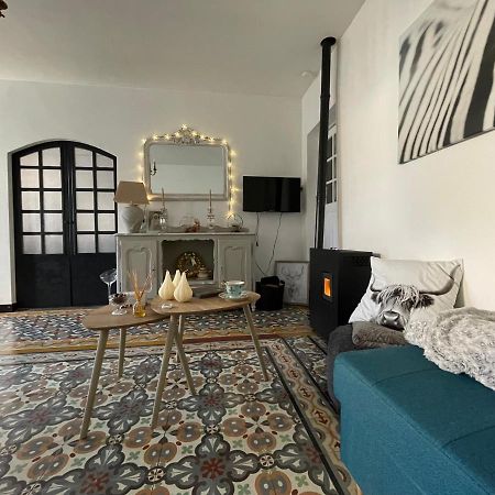 Fraissé-des-Corbières Chez Tatie Menie Bed & Breakfast エクステリア 写真