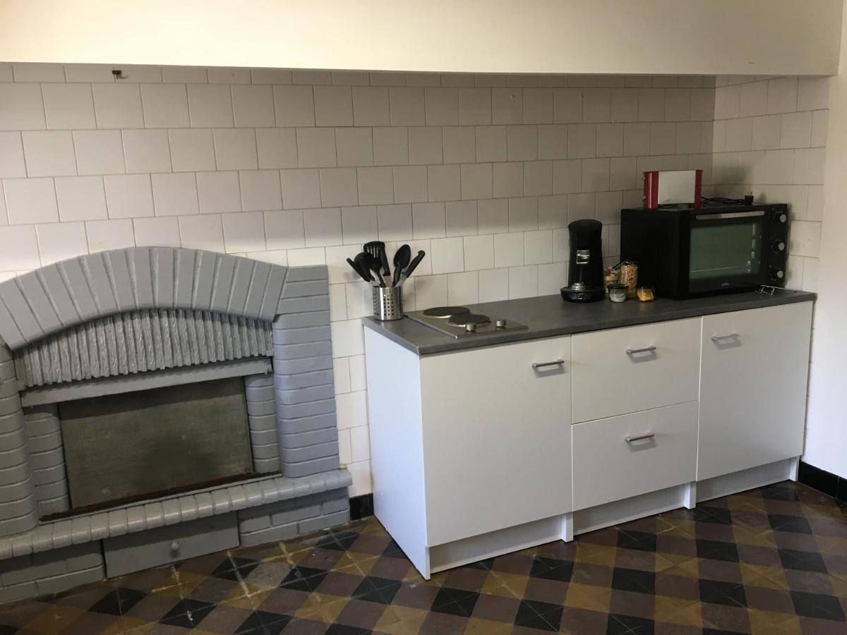 Fraissé-des-Corbières Chez Tatie Menie Bed & Breakfast エクステリア 写真