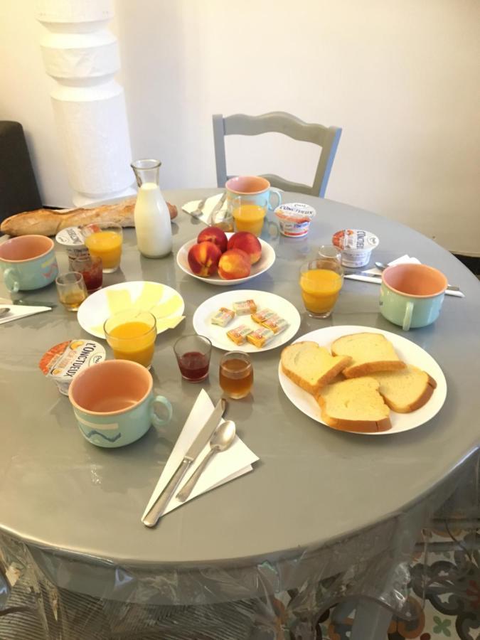 Fraissé-des-Corbières Chez Tatie Menie Bed & Breakfast エクステリア 写真