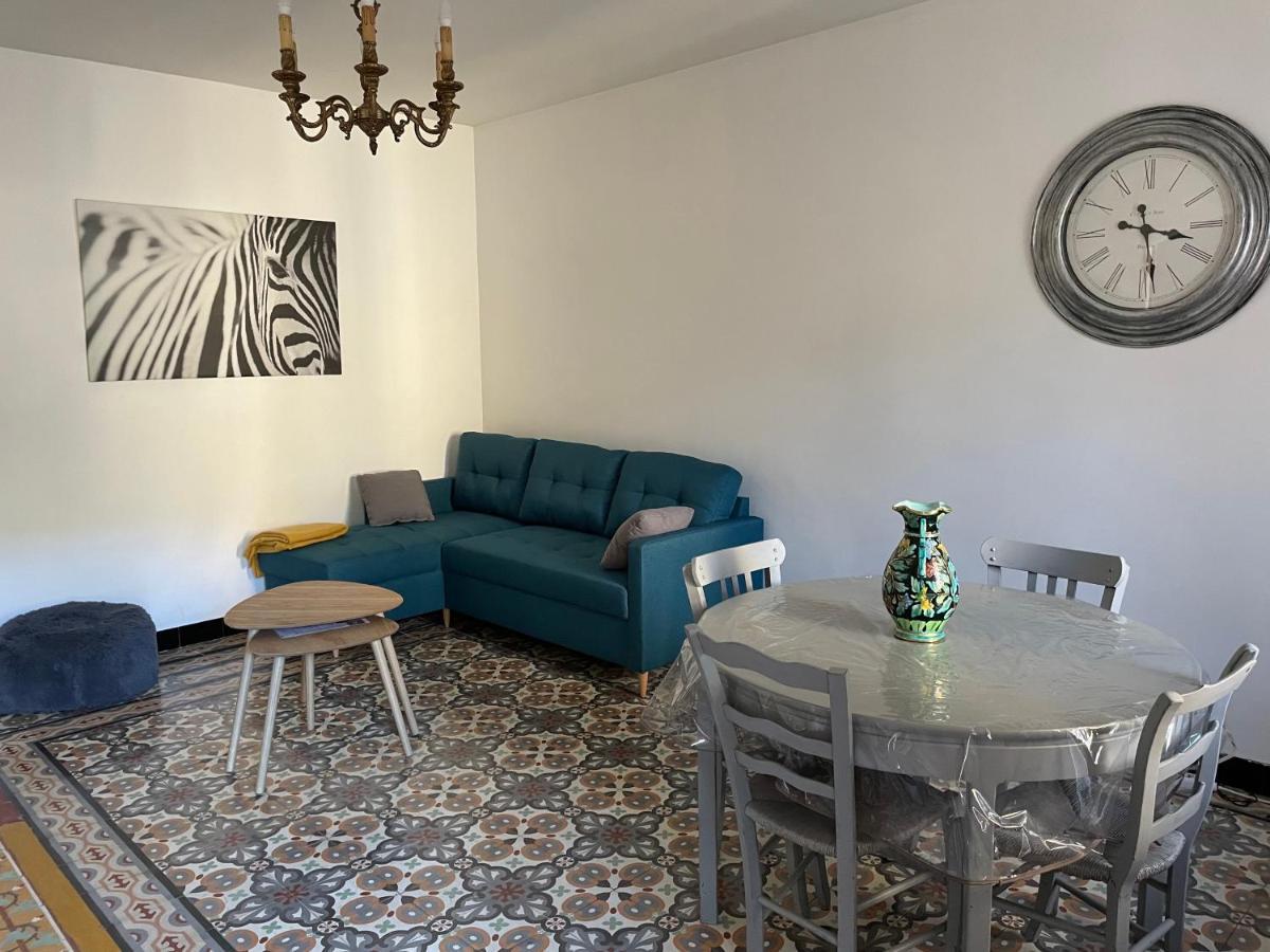 Fraissé-des-Corbières Chez Tatie Menie Bed & Breakfast エクステリア 写真